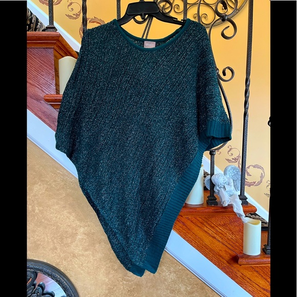 Chico’s Metallic Knit Triangle Poncho In Goddess Green - Picture 3 of 10